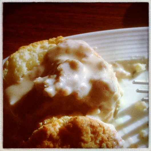 biscuits and sausage gravy bite